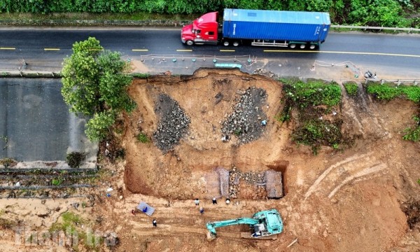 Quảng Trị: Dồn lực sửa chữa nhà dân trước Tết, khắc phục sạt lở quốc lộ 9